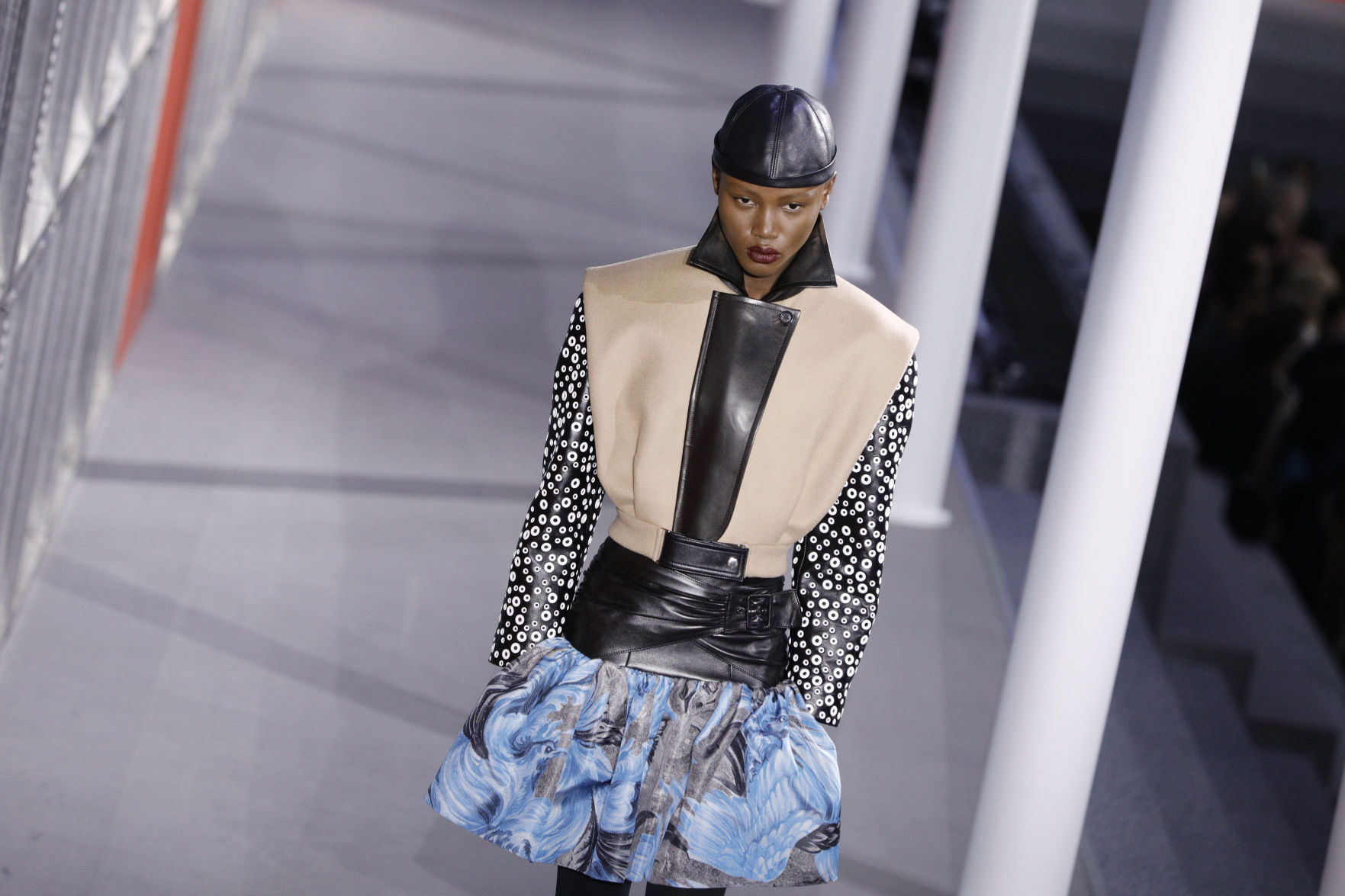 Paris Fashion 2019 F/W Vuitton